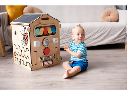 BusyKids Activity -leikkimökki – valmistajan tuotekuva