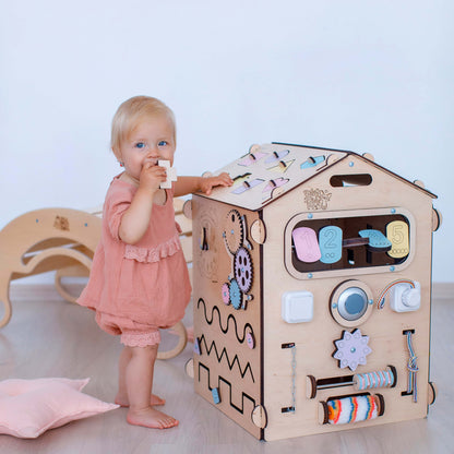 BusyKids Activity -leikkimökki – valmistajan tuotekuva