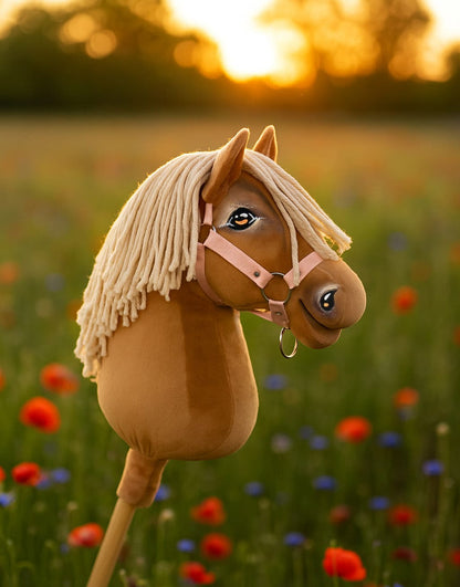 Super Hobby Horse Premium A3 – palomino – valmistajan kuva 3; kuvan varusteet eivät määritä paketin sisältöä